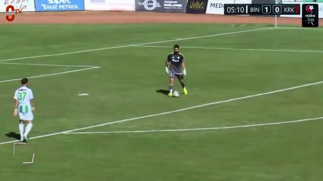 Bingölspor kalecisi Muhammet Can Tuncer, kaleden kaleye gol attı