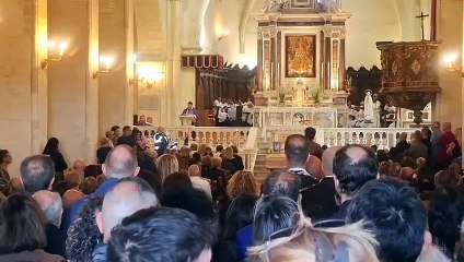 L'addio a Cinzia Pinna, l'omelia del parroco: "Facciamo tacere le nostre parole"