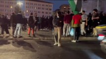Corteo ProPal, anarchici fermati dalla polizia: idranti in azione