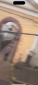 Ônibus de turismo pega fogo com adolescentes dentro