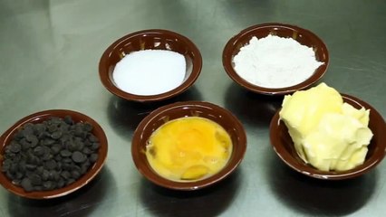 تعلمي كيفية تحضير الـ Fondant au Chocolat