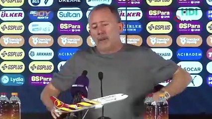 Sergen Yalçın Galatasaray tribünlerine çok özel pankart için teşekkür etti