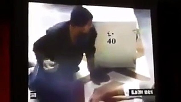 بالفيديو.. كاميرات الحرم المكي ترصد لحظة القبض علي سارقين داخل الحرم!