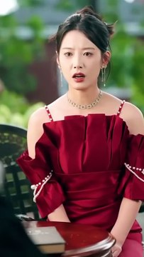 In her previous life, she was betrayed by her fiancé's adopted sister and tortured in a mental hospital by her father for seven years. After jumping to her death, her cold and arrogant heir Jin Wenzhou committed suicide for her and was reborn as an 18-yea