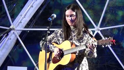 Erica Mou - Ragazze posate (live)