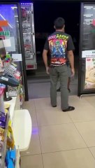 อดีตแชมป์โลกชาวไทยเมาหนัก ชกกับวัยรุ่นในสภาพไม่พร้อม จบไม่สวย 💥