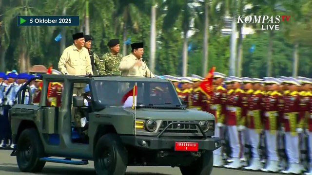 Momen KSAD Maruli Loncat ke Mobil, Iringi Presiden Prabowo Cek Pasukan Upacara HUT ke-80 TNI