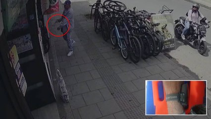 VIDEO | Atrapan robando a mano armada a hombre que tenía brazalete de casa por cárcel en Bogotá