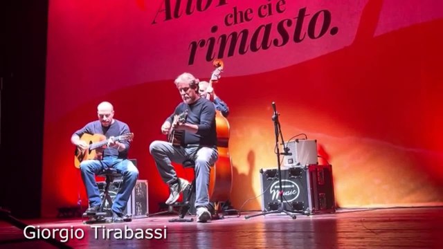 Premio Mattia Torre, la cerimonia a Viterbo: la commozione di Geppi Cucciari e il cast di «Boris» ricordando il regista romano