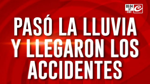 Triple choque y vuelco en Palermo: un Audi terminó dado vuelta tras chocar con un auto estacionado