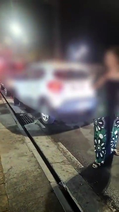 VÍDEO: Mulheres agridem motorista de Uber e causam confusão em restaurante de Salvador