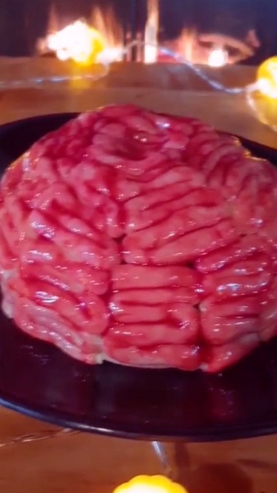 How to make a brain cake for Halloween!