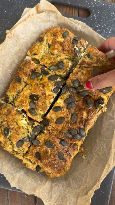 Brownie salé aux courgettes et tomates séchés et fêta 🥒