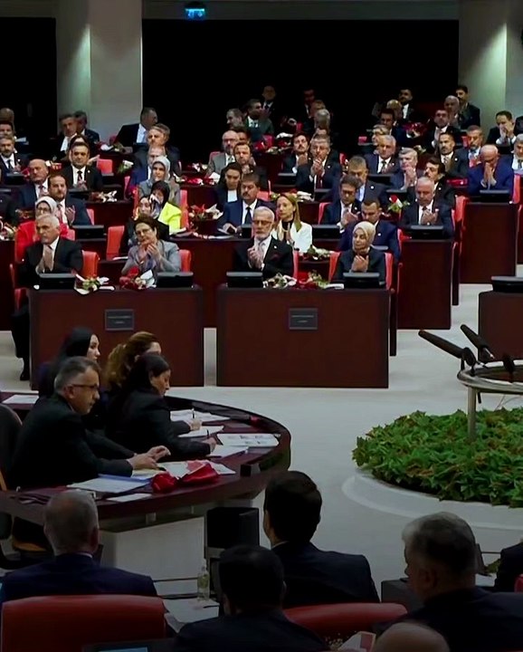 Türkiye, içindeki Kürtlerin ana vatanı olduğu kadar sınırları dışındaki Kürtlerin de en büyük, samimi ve güvenilir hamisidir, kardeşidir, zor günlerde kapısı çalınan ilk sığınağıdır