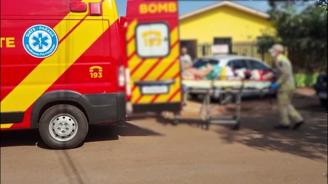 Idosa sofre queda e fica ferida em residência na Rua Cristal