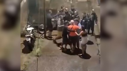 tn-Padre llega a escena donde estaba su hijo baleado-051025