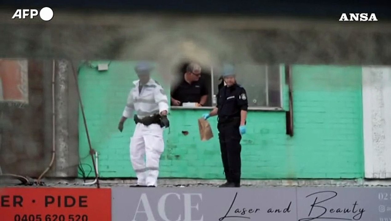 Spari sulla folla a Sydney: venti feriti, arrestato un uomo di 60 anni