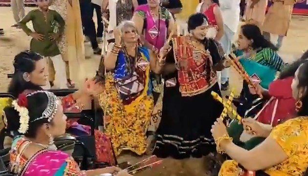 Vadodara Garba 2025: Differently-Abled Celebrate Navratri Dandiya Night | Gujarat