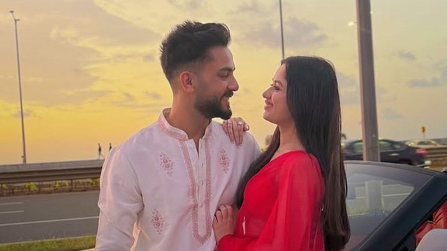 Elvish ने Jannat को गोद में उठाकर किया रोमांस, बोले...