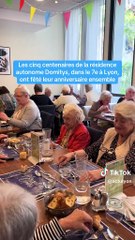 Cinq centenaires fêtent leur anniversaire ensemble à Lyon