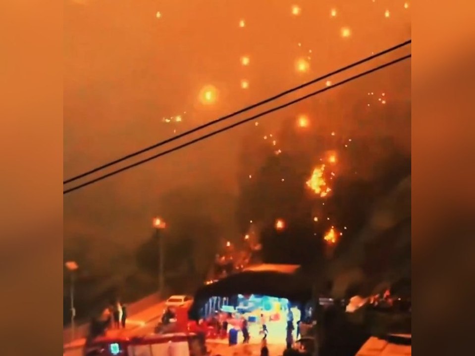 Drohnen-Show endet in Chaos: Funkenregen trifft Zuschauer