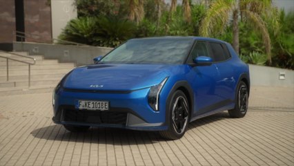 Kia EV4 Hatchback 81.4kWh Exterior Design in Blue Flame