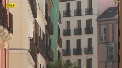 Emergency crews respond to partial building collapse in Madrid