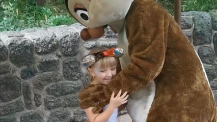 Little girl easily finds Chip and Dale in their hideout spots