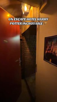 découvre cette Escape Game hôtel dans lequel tu joues un escape game de trois heures mais également tu vis dans l’univers d’Harry Potter ✨ petit-déj’ et apéro inclus c’est incroyable 😊