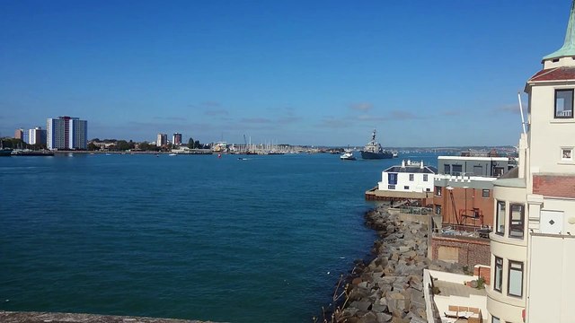American Navy destroyer USS Bulkeley leaving Portsmouth Royal Navy base