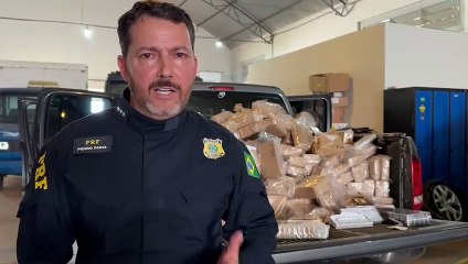 PRF apreende caminhonete com grande quantidade de medicamentos e anabolizantes ilegais em Maringá