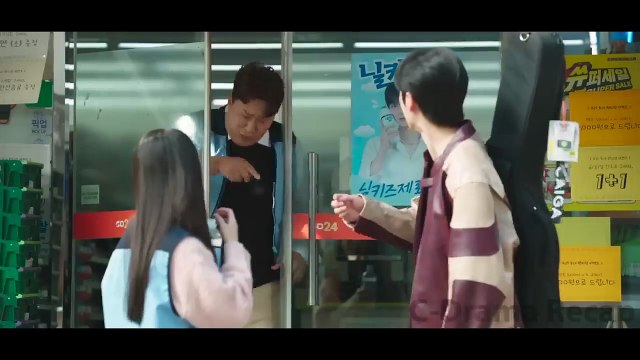 All Girls Fall in Love With the New Handsome Student Except the Girl He Really Wants