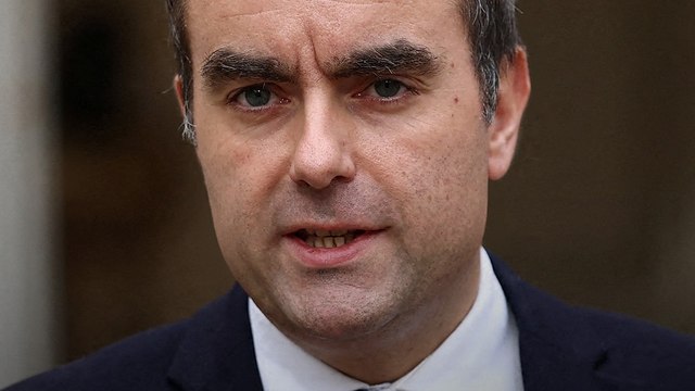 France के PM ने 27 दिन में छोड़ी प्रधानमंत्री की कुर्सी