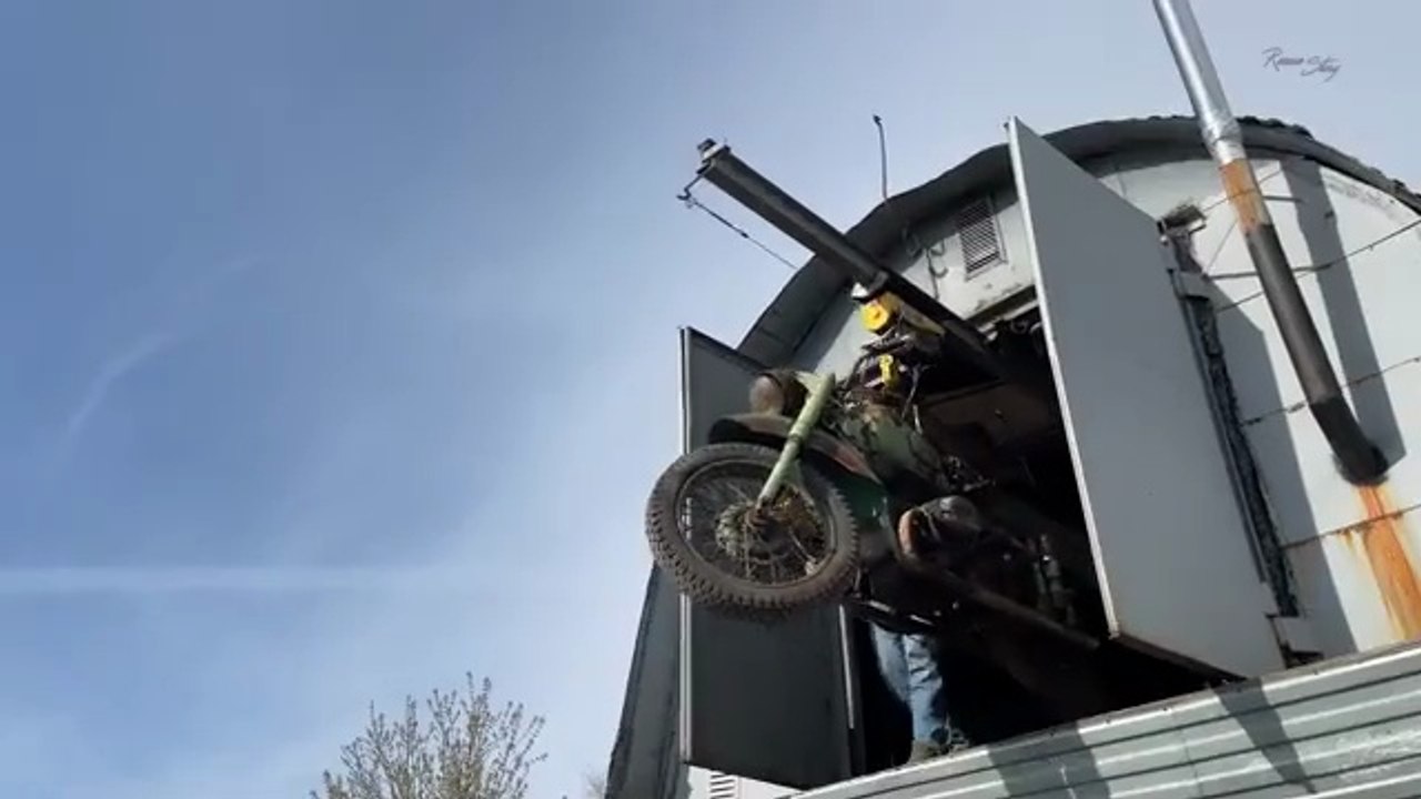 Restoration of Heavy Soviet Motorcycle (1960s) – Vintage USSR Bike Rebuild