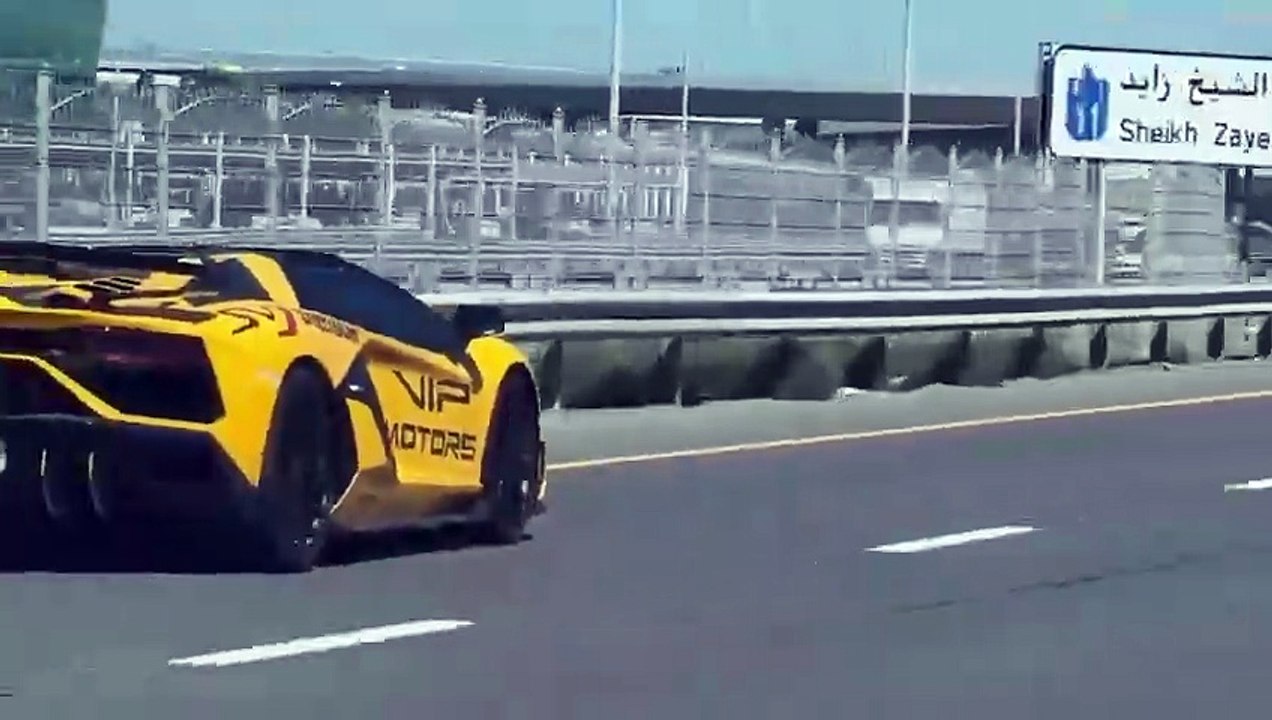 Dubai Super fast cars 2025 - Lamborghini Driving on Sheikh Zayed Road -Latest Video #cars #supercars  @FastCarsLive123 #fastcars #dubaicars #lamborghini #lamborghiniaventador #lamborghinidubai #dubaifastcars #dubaicars #dubaicarshow