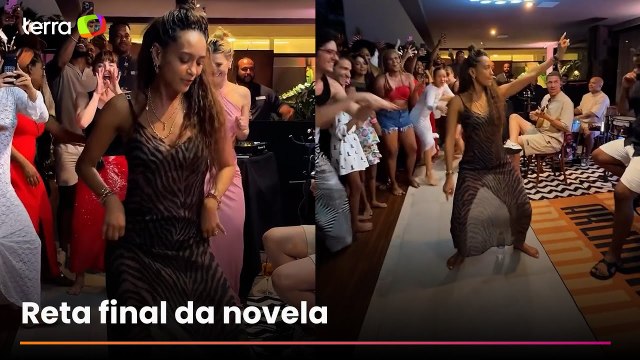 Taís Araujo desce na ‘boquinha da garrafa’ em festa com elenco de ‘Vale Tudo’