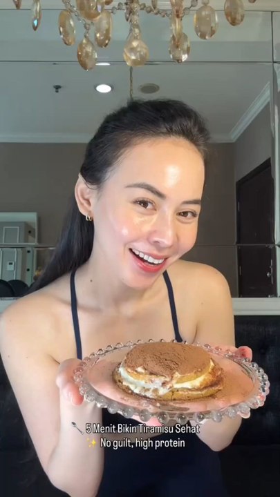 Siapa bilang tiramisu harus ribet dan bikin guilty? Nih aku kasih resep yang cuma butuh 5 menit, tapi bisa bikin kamu lupa sama tiramisu aslli