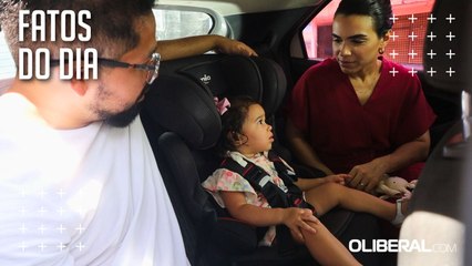 Cadeirinha no meio do banco de trás: casal de Belém prioriza segurança com a posição mais indicada