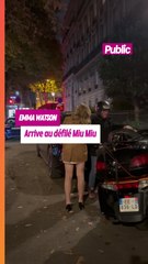 Emma Watson arrive au défilé Miu Miu