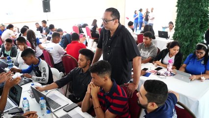 Estudiantes del sector público ganan todas las categorías del NASA Space Apps Challenge 2025 en Santiago