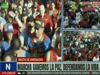 Mujeres venezolanas toman las calles de Miranda en defensa de la paz