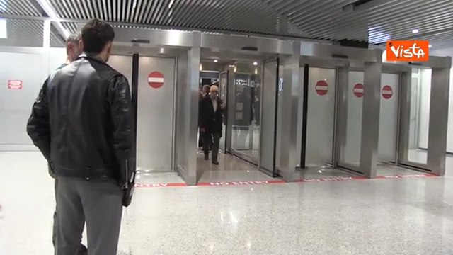 Flotilla, abbracci per gli attivisti da amici e familiari al rientro a Fiumicino