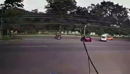 Video captó accidente de padres de periodista en Villanueva