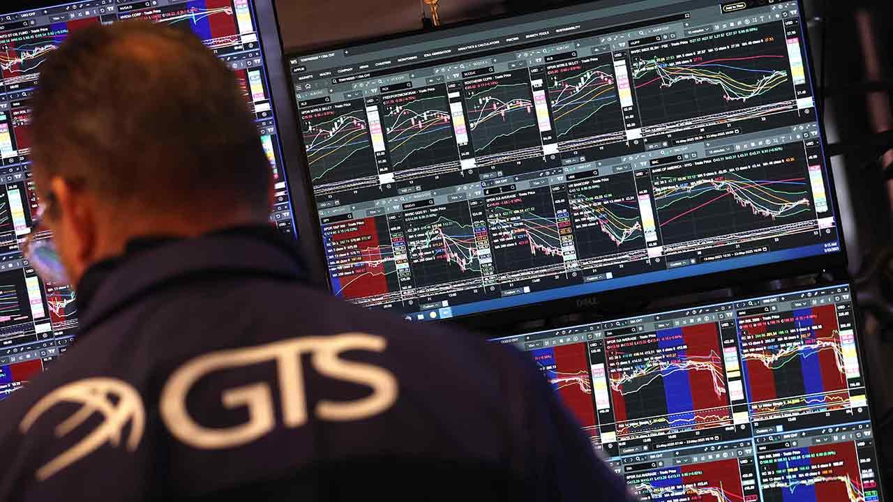 뉴욕 증시, 혼조로 마감...AMD 호재에 S&P 500·나스닥은 사상 최고치 경신...