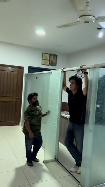 Sahir lodhi viral video