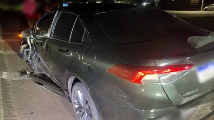 Corolla e Astra se envolvem em acidente na BR-467 em Cascavel
