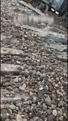 🚨 #ब्रेकिंग न्यूज़ | #Bikaner से बड़ी खबर▫️कोलायत के पास चानी में मालगाड़ी हुई डी-रेल▫️कई डिब्बे पटरी से उतरकर पलटे▫️रेल प्रशासन की टीम मौके पर पहुंची▫️सौभाग्य से कोई जनहानि नहीं हुई