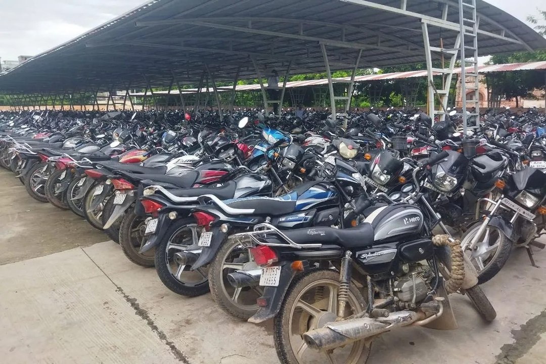 swm: रेलवे ने पार्किंग के टेंडर को तीन गुणा किय...