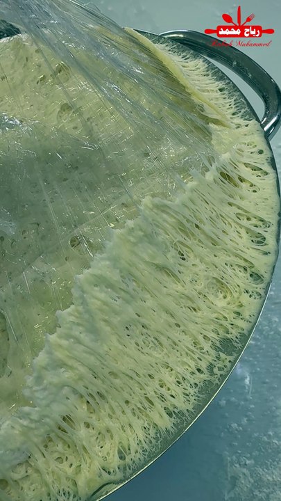 سر المعجنات الذهبية الناعمة مثل القطن! جربيها مرّة وبتصيري تعتمديها دايمًا 🥖