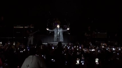 🇦🇷 Le président argentin, Javier Milei, chante Panic Show sur scène avec son groupe